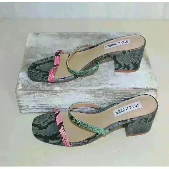 Steve Madden NWOB Faux Leather Preppy Festival Eclectic Women's Sandals Size 7 - Picture 2 of 10